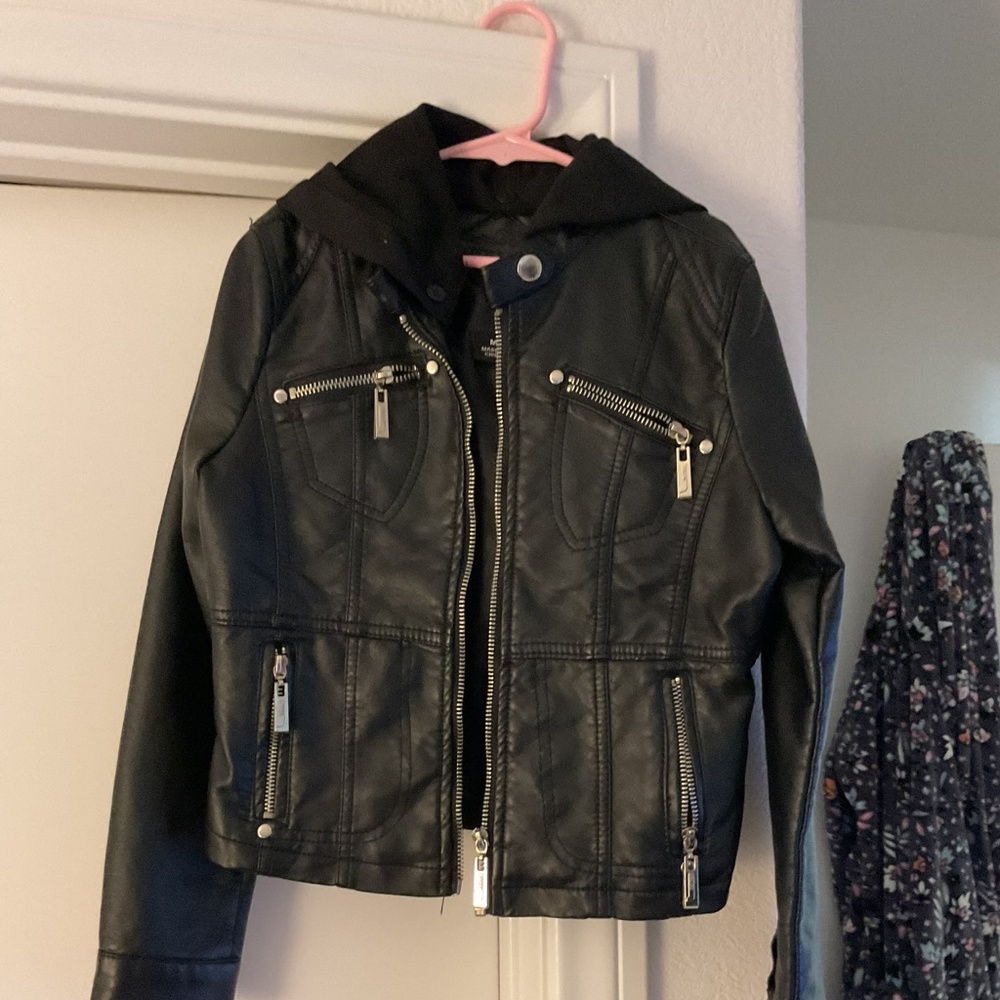 Trendy girls faux leather jacket